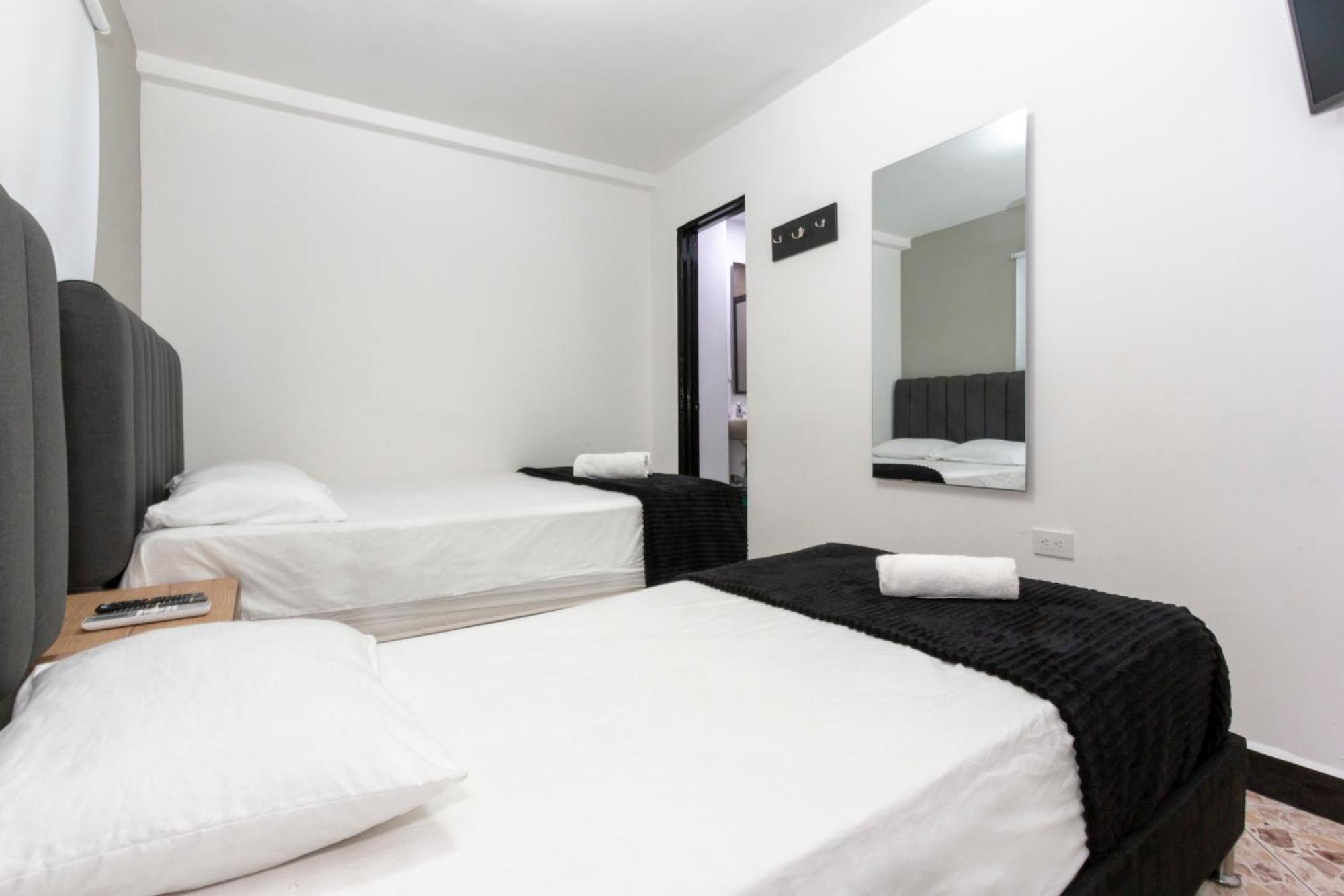 Hotel De Leon Estadio เมเดยิน ภายนอก รูปภาพ